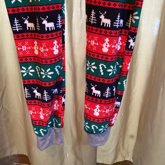Mens small holiday pajamas - Picture 2 of 4